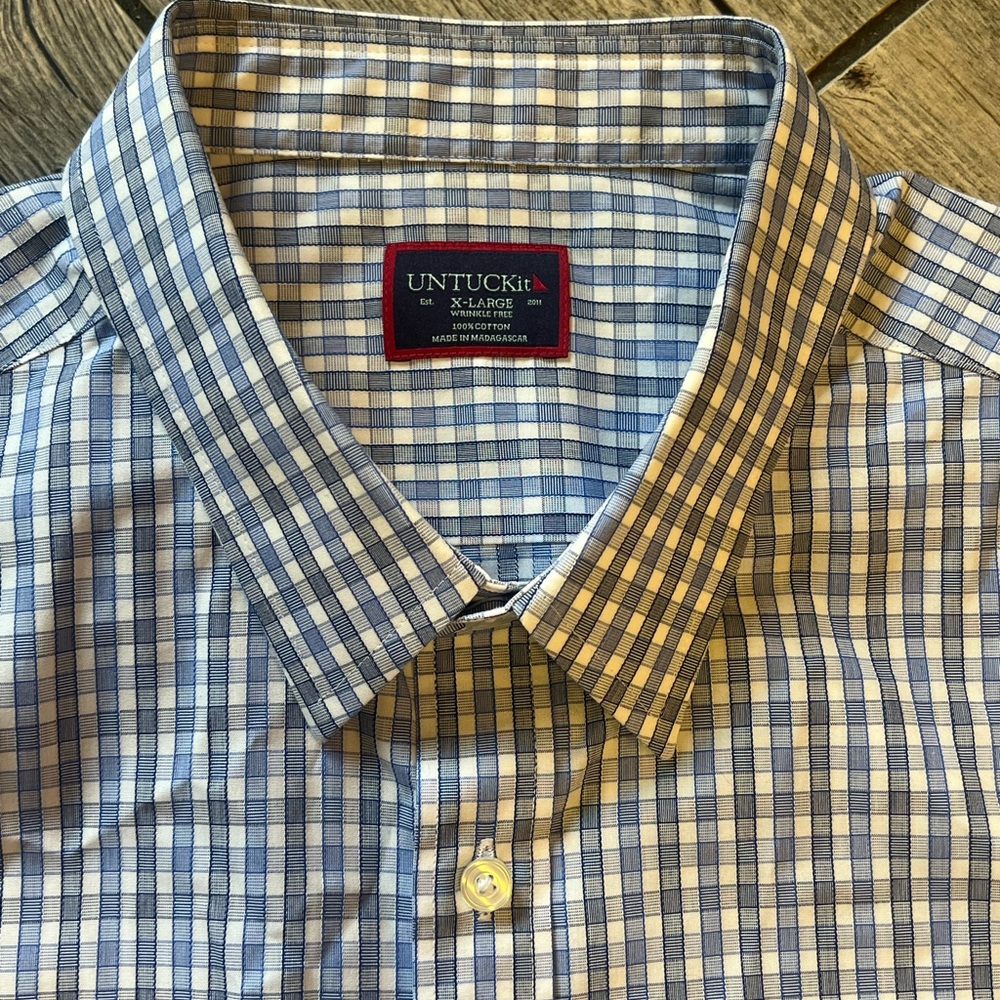 UNTUCKit Men's Blue Checkered Shirt